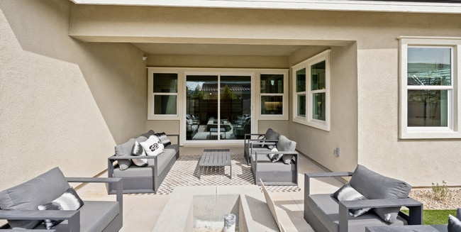 17485 Bear Creek unit 36471226, Hesperia, CA 92345 - photo 3