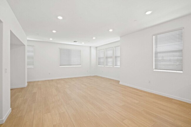 9335 Via Azul, Pico Rivera, CA 90660 - photo 5