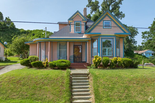 Charming Victorian homes are sprinkled throughout Helena-West Helena.