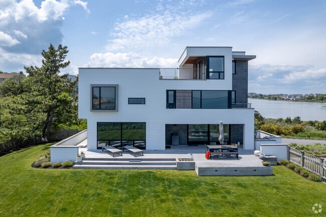 Modern homes in Cohasset offer sleek design and contemporary coastal living.