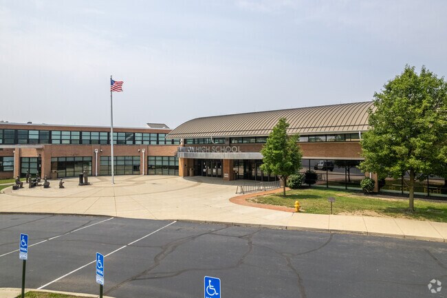 Hamilton High School is the only high school in the Hamilton City School District.