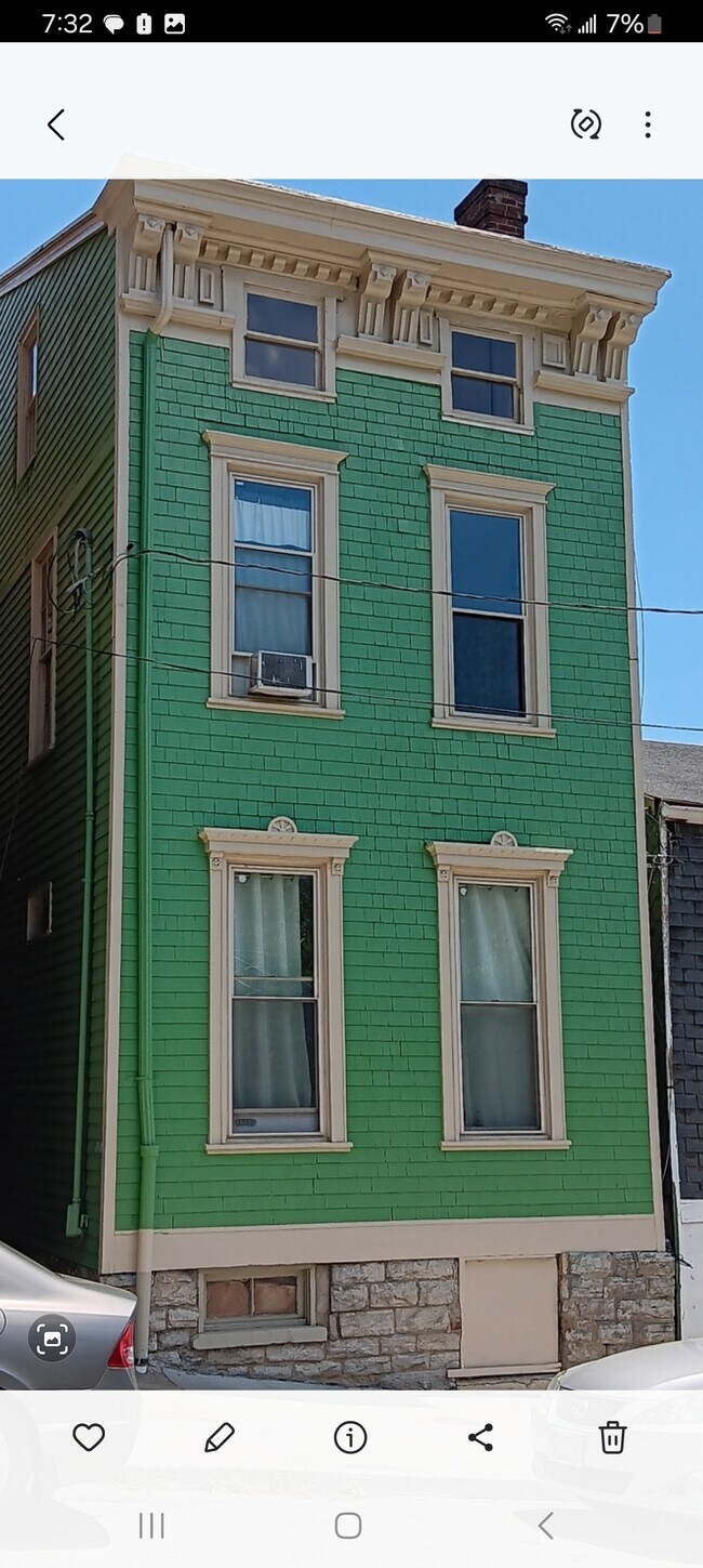 2116 Ravine St Unit 1, Cincinnati, OH 45214