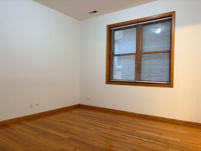 4101 N Kenmore Ave unit 2S, Chicago, IL 60613 - photo 5