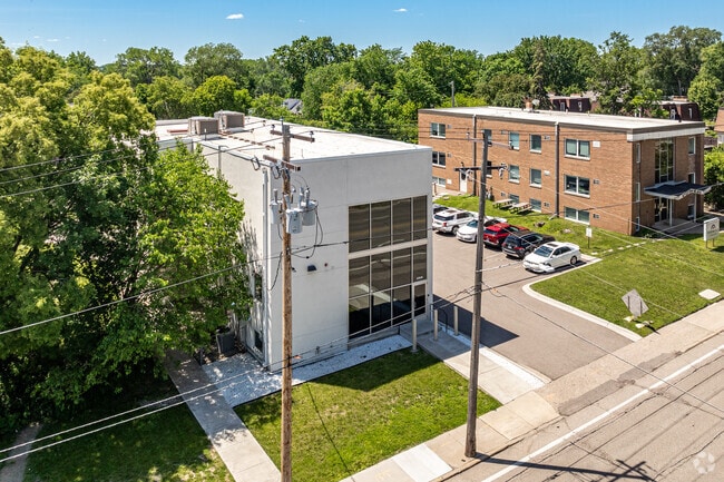 Bais Yaakov High School has 42 students in grades 9-12.