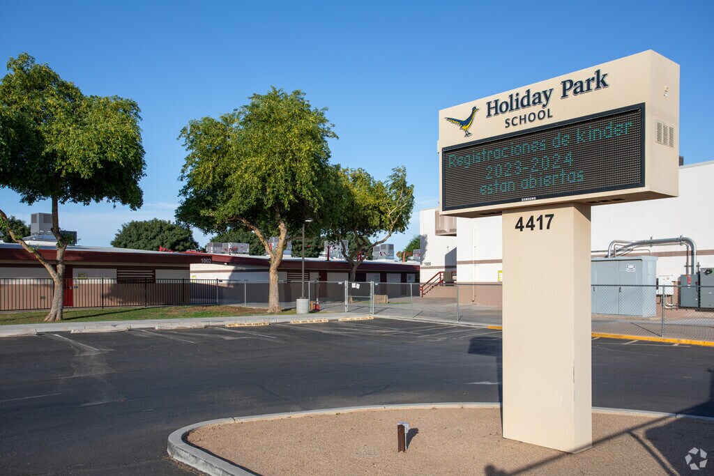 Holiday Park School serves students from kindergarten through fifth grade.