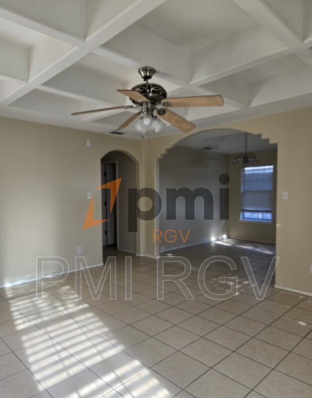 3704 S Wyndham Ave unit D, Pharr, TX 78577 - photo 5