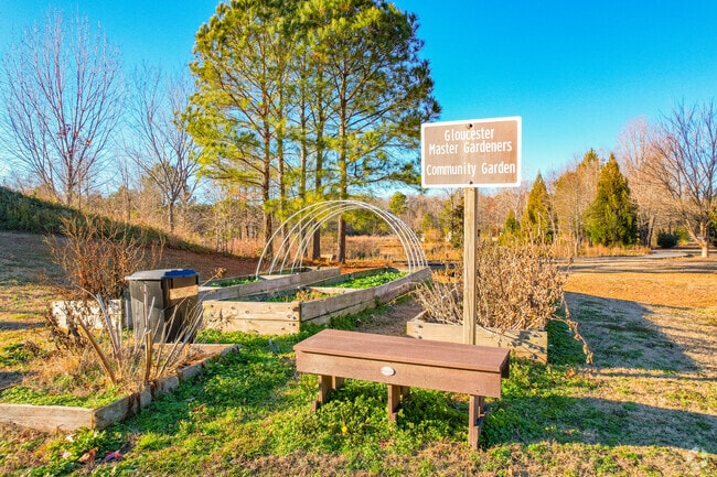 Achilles/Browns Bay features a community garden where residents can participate.