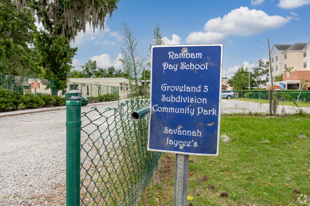 Rambam Day School is centrally located in a residential neighborhood in Savannah.