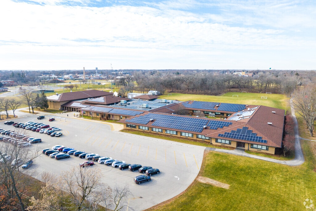 Grayslake Middle School is located near Central Park.