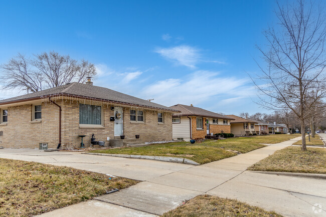A lovely row of Rambler style homes in the Timmerman West neighborhood.