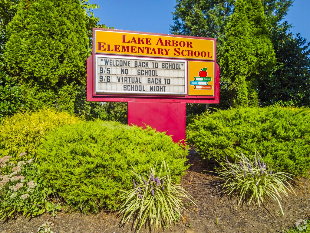 Welcome to Lake Arbor Elementary School.