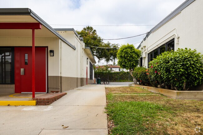 Enjoy the fresh air during lunch at York Elementary School in Hawthorne, CA.