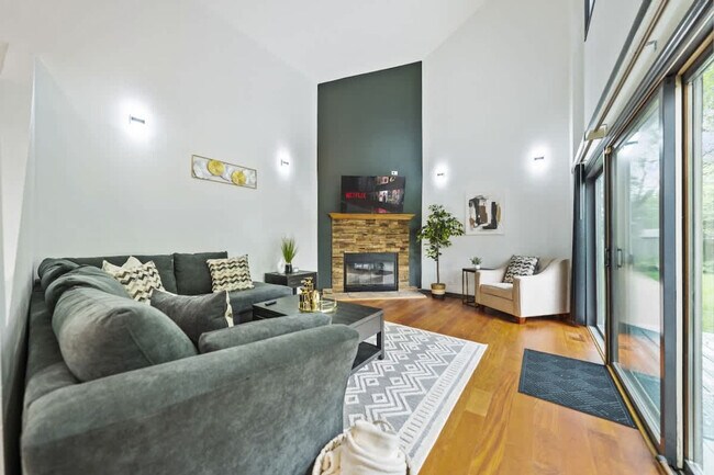 38369 N Manor Ave unit ID1237862P, Beach Park, IL 60087 - photo 2