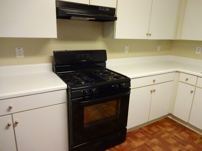 3002 Sentinel Cir, Lawrenceville, GA 30043 - photo 7