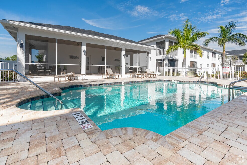 The Oaks on Henry, Punta Gorda, FL 33950 - photo 1