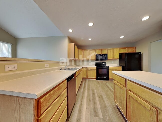 10 Hunterbrook Ct, Monroe, OH 45050 - photo 2