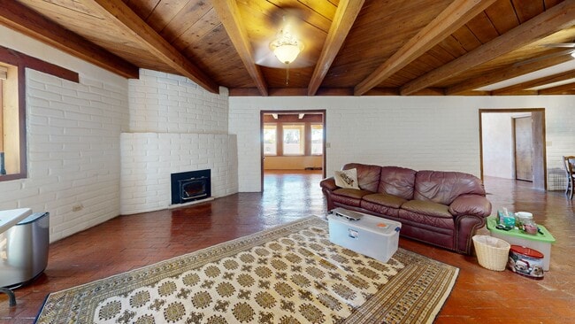 251 Sichler Rd SW unit B, Los Lunas, NM 87031 - photo 2