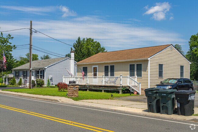Ranch homes adorn the residential streets of New Hanover.