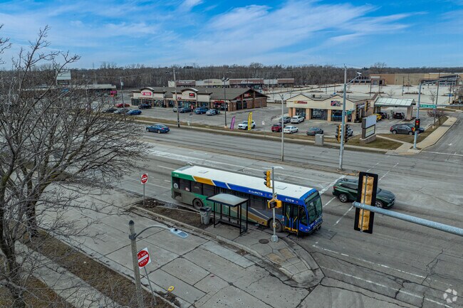 Timmerman West residents can easilly commute using the Milwaukee Transit System.