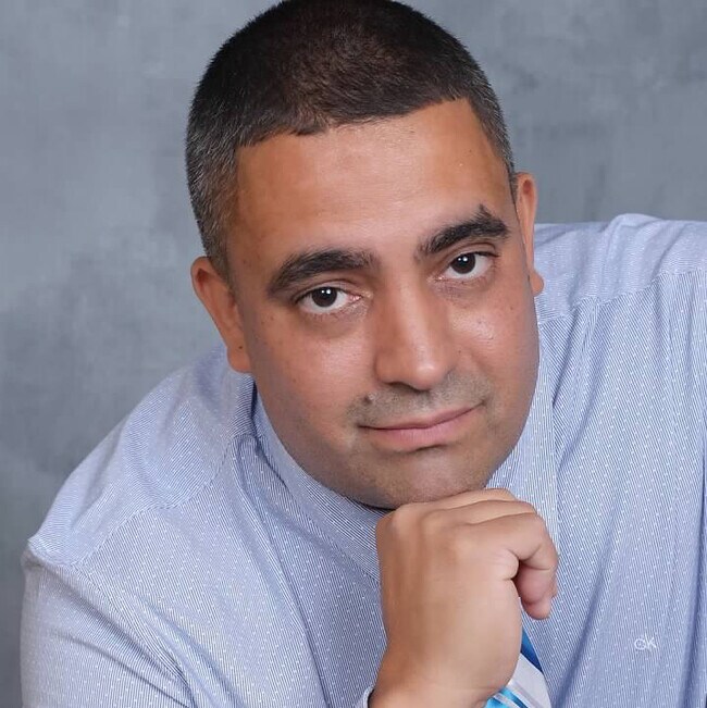 Agent Photo