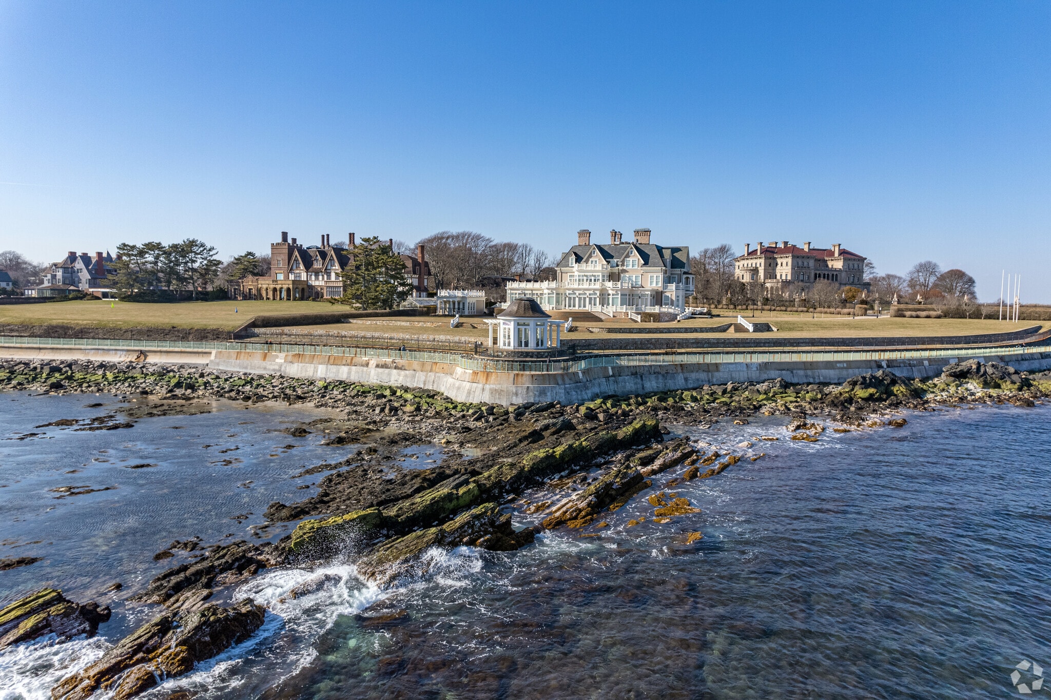 The Breakers is a mansion on Bellevue Avenue and Estates.