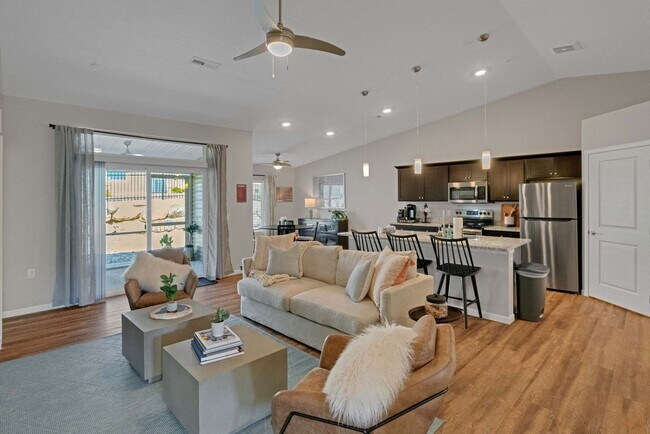 Redwood Merrillville, Merrillville, IN 46410 - photo 6