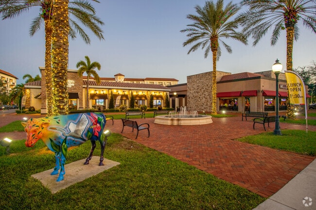 Fountain and statue between restaurants in Miami Lakes.