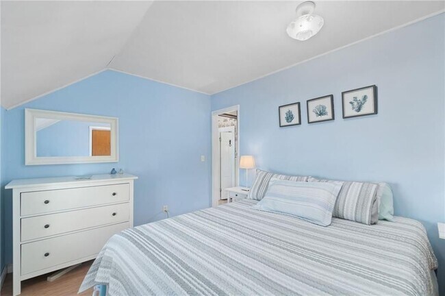 15 Cedar Ave, Portsmouth, RI 02871 - photo 6