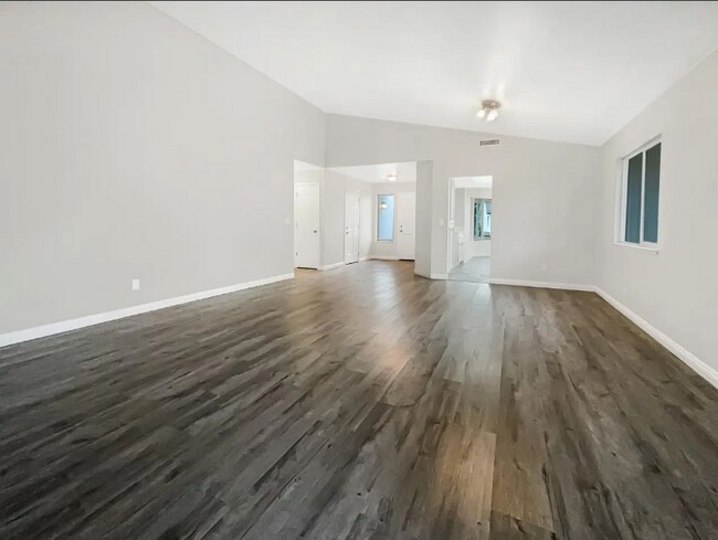 1172 Willow Creek Dr, Yuba City, CA 95991 - photo 7