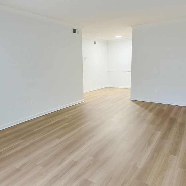 301 Tri City Beach Rd unit 4, Baytown, TX 77520 - photo 6