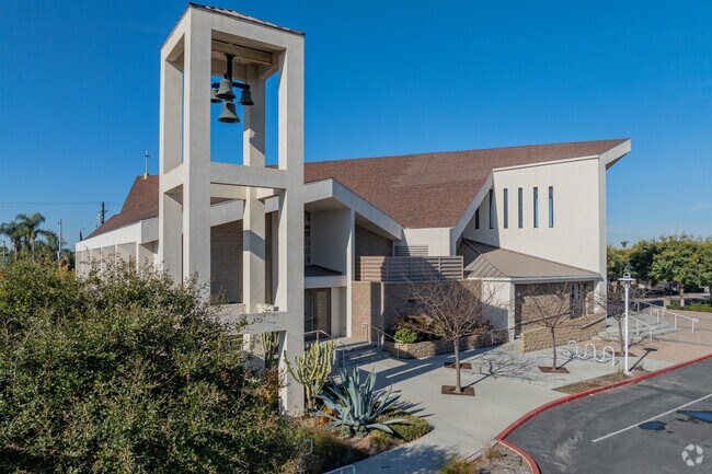 St. Simon And St. Jude Elementary School has great teachers and staff.