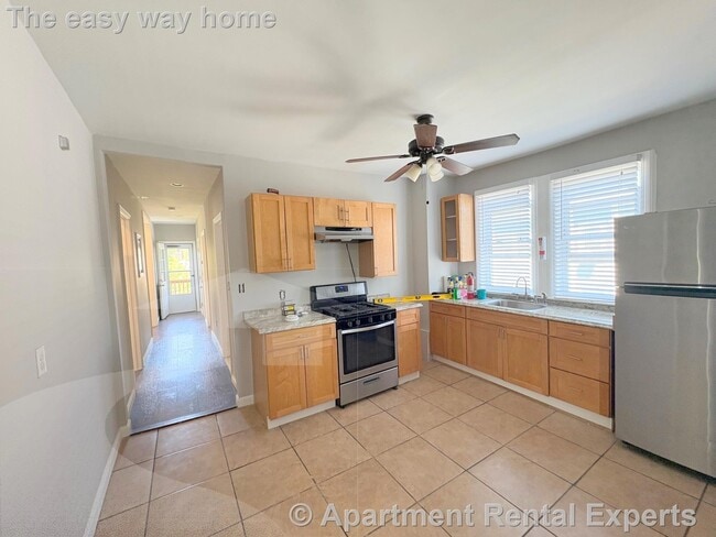 196 Sherman St unit 3, Cambridge, MA 02140 - photo 2