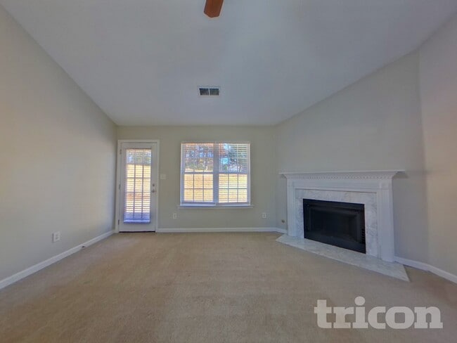 5545 Amber Cove Way, Flowery Branch, GA 30542 - photo 2