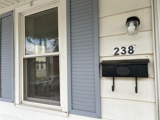 238 W Queen St, Annville, PA 17003