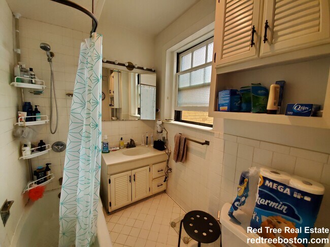 1775 Massachusetts Ave unit 3, Cambridge, MA 02140 - photo 5