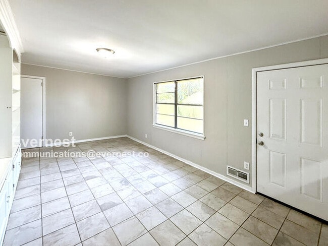 913 21st Ave NW, Center Point, AL 35215 - photo 3