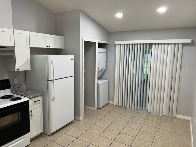 10128 Portale Ave, Orlando, FL 32825 - photo 3