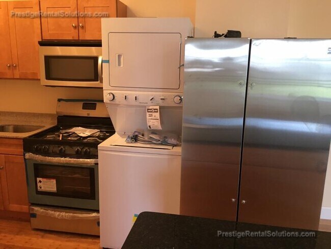 120 Gladstone St unit 3, Boston, MA 02128 - photo 4