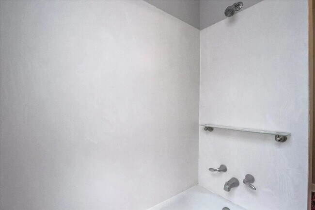 2210 Winnebago St unit 2, Madison, WI 53704 - photo 5