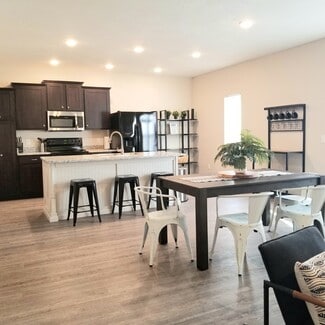 813 South Ave Unit A, Springfield, MO 65806
