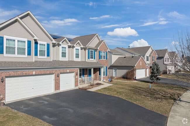 Homes in Balstrode Park feature generous lot sizes with well manicured lawns.