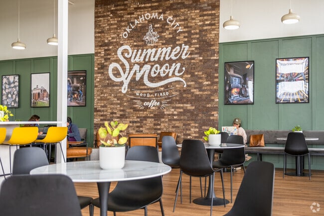 There's plenty of delicious dining options and cafe's to choose from in Stonebridge West.