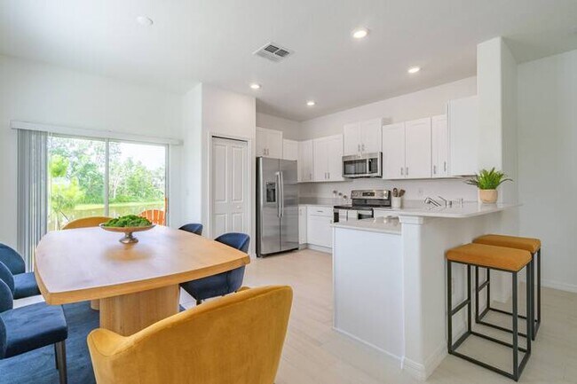 5036 Capri Hbr Dr, Wimauma, FL 33598 - photo 4