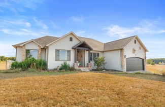 710 Hilltop Vista Rd, Reeds Spring, MO 65737