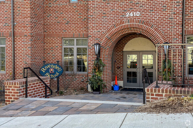 Entrance to Rivendell School