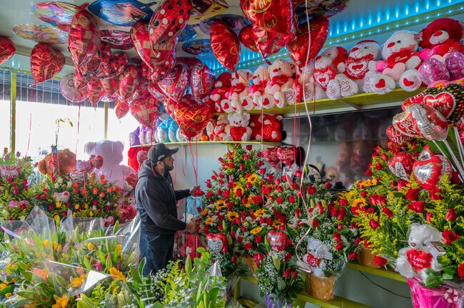 Yadira Flower Shop is a popular flower shop in Fordham Heights, and not just on Valentine's Day.