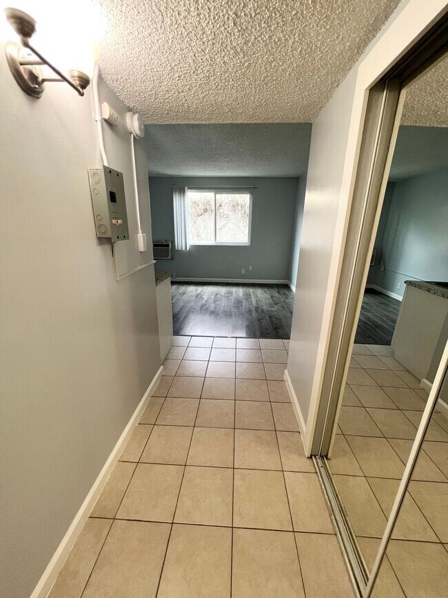 Premier Apartments, Gardena, CA 90249 - photo 3