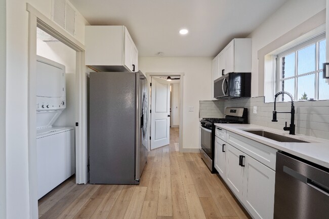 605-607-607 S Champion Ave unit 605 1-2, Columbus, OH 43205 - photo 3