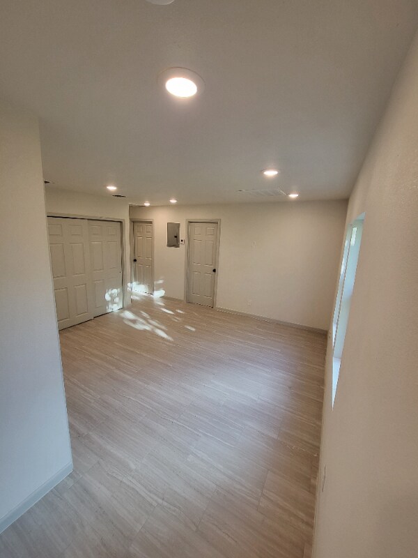 2417 Castroville Rd unit 1201, San Antonio, TX 78237 - photo 5