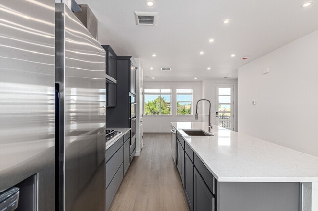 6 Ascent Trail, Englewood, CO 80112 - photo 2